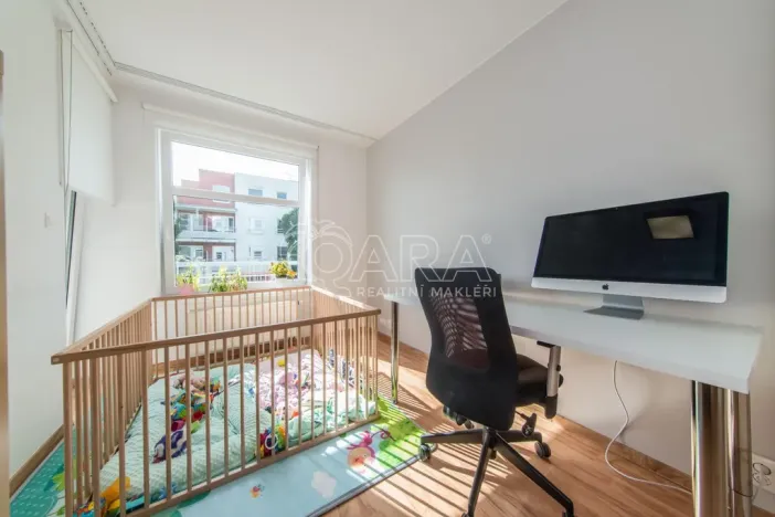 Pronájem bytu 3+kk, Hradec Králové - Nový Hradec Králové, Rybova, 74 m2
