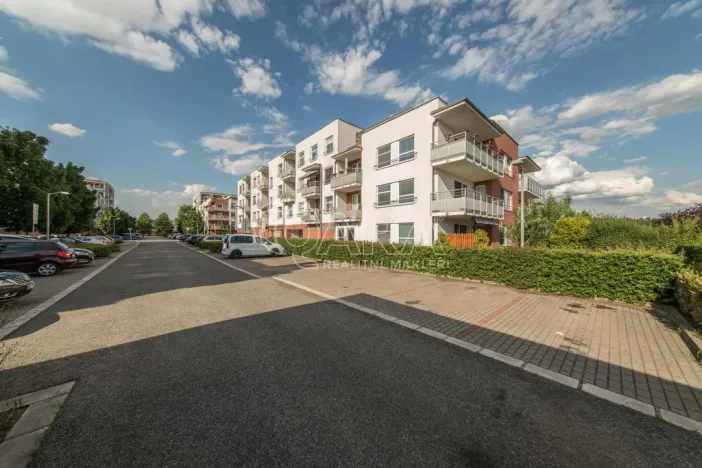 Pronájem bytu 3+kk, Hradec Králové - Nový Hradec Králové, Rybova, 74 m2
