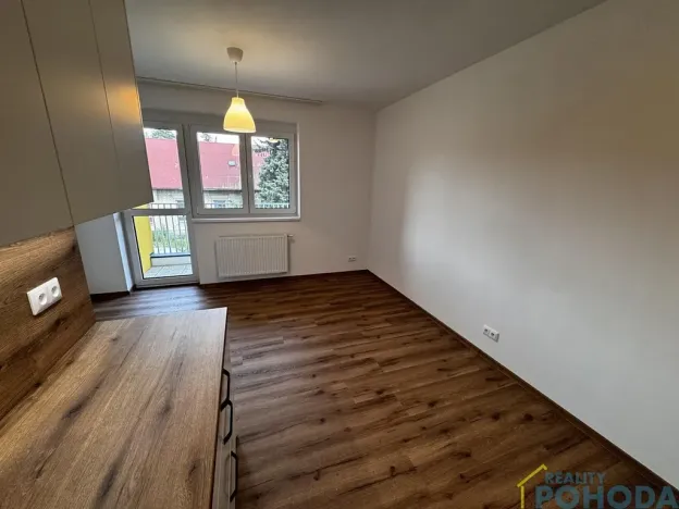 Pronájem bytu 2+kk, Dašice, U Kasáren, 48 m2
