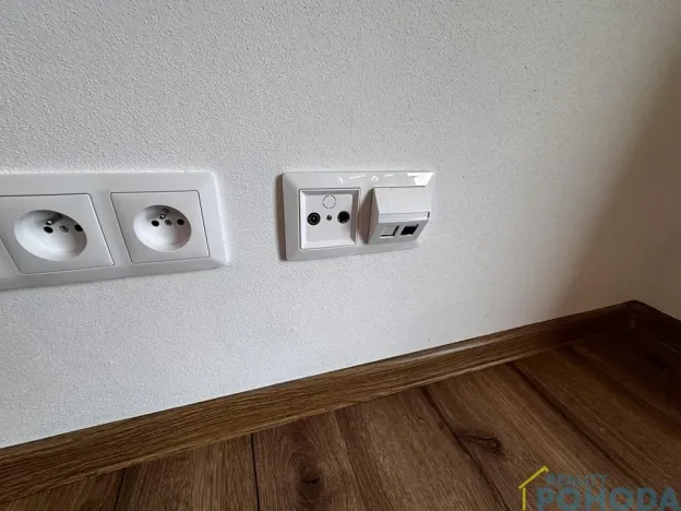 Pronájem bytu 2+kk, Dašice, U Kasáren, 48 m2