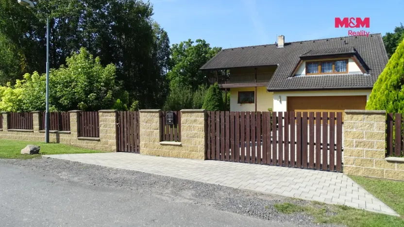 Prodej bytu 3+1, Praha - Újezd nad Lesy, Svojšická, 132 m2