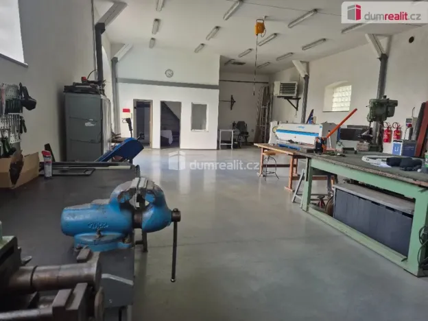 Prodej výrobních prostor, Liteň, U Vodárny, 190 m2