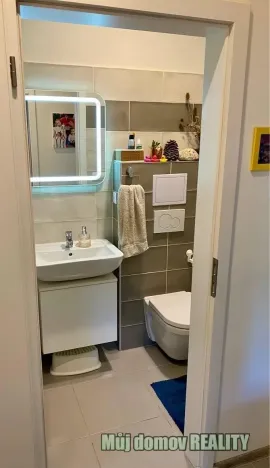Pronájem bytu 2+kk, Praha - Ruzyně, Karlovarská, 41 m2