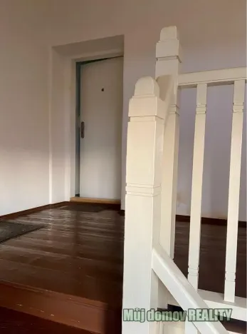 Pronájem bytu 2+kk, Praha - Ruzyně, Karlovarská, 41 m2