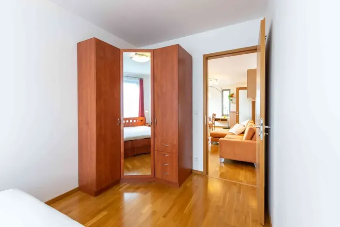 Pronájem bytu 3+kk, Praha - Prosek, Valečovská, 69 m2
