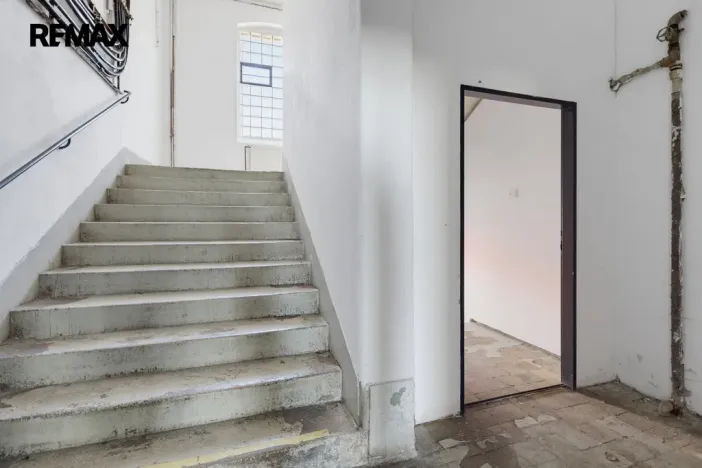 Prodej výrobních prostor, Aš, Mánesova, 2350 m2
