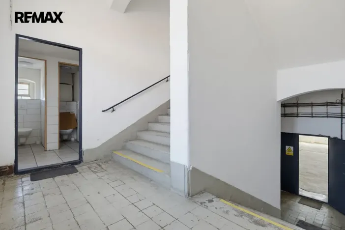 Prodej výrobních prostor, Aš, Mánesova, 2350 m2