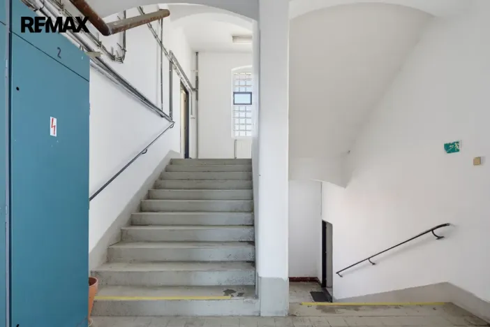 Prodej výrobních prostor, Aš, Mánesova, 2350 m2