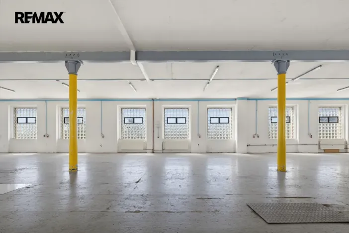 Prodej výrobních prostor, Aš, Mánesova, 2350 m2