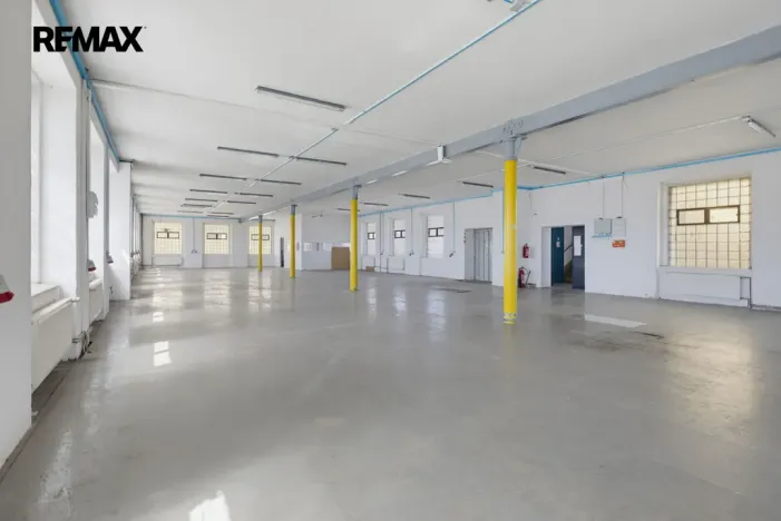 Prodej výrobních prostor, Aš, Mánesova, 2350 m2