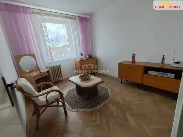 Pronájem bytu 4+1, Karlovy Vary - Stará Role, Školní, 84 m2