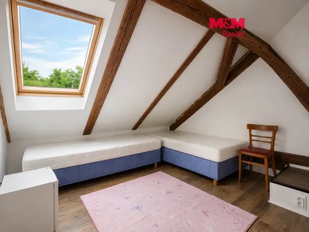 Pronájem, Kostelec nad Černými lesy - Kostelec nad Černými Lesy, náměstí Smiřických, 15 m2