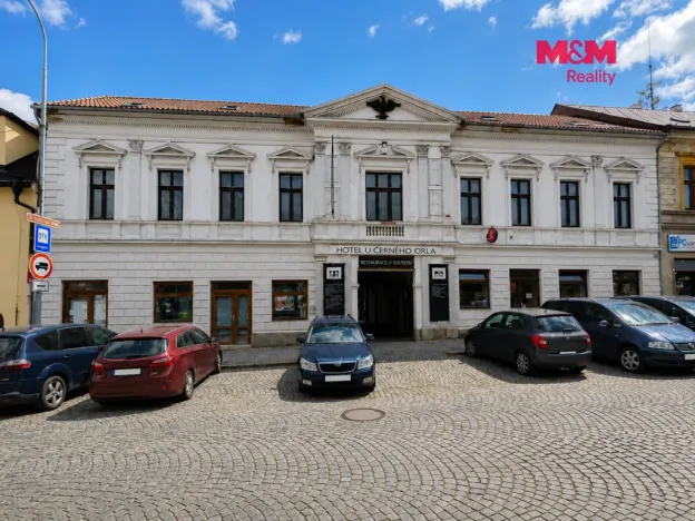 Pronájem, Kostelec nad Černými lesy - Kostelec nad Černými Lesy, náměstí Smiřických, 15 m2
