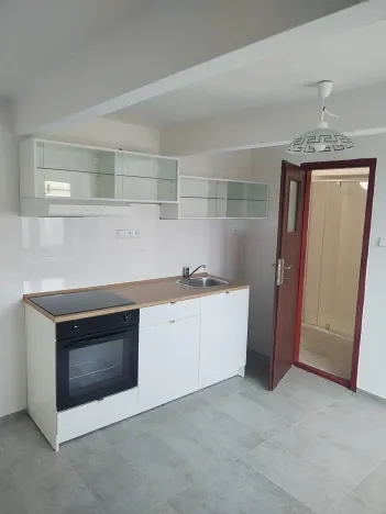 Pronájem bytu 2+kk, Pardubice, Sladkovského, 52 m2