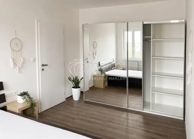 Pronájem bytu 2+kk, Ivančice, Komenského náměstí, 49 m2