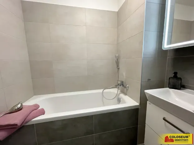 Pronájem bytu 2+kk, Pohořelice, 46 m2