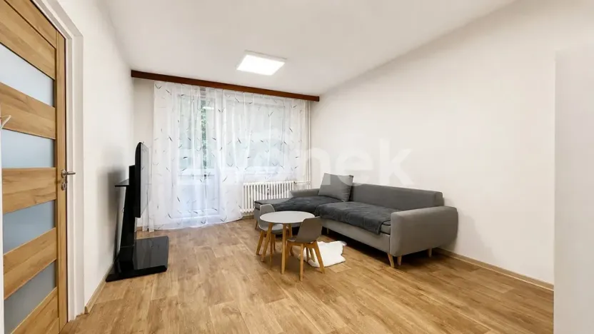 Pronájem bytu 2+1, Zlín, Družstevní, 48 m2