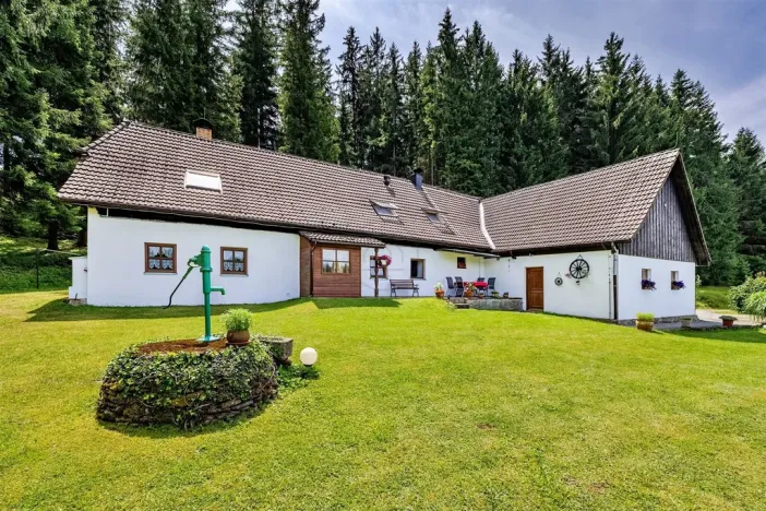 Prodej rodinného domu, Frymburk, č.ev., 303 m2