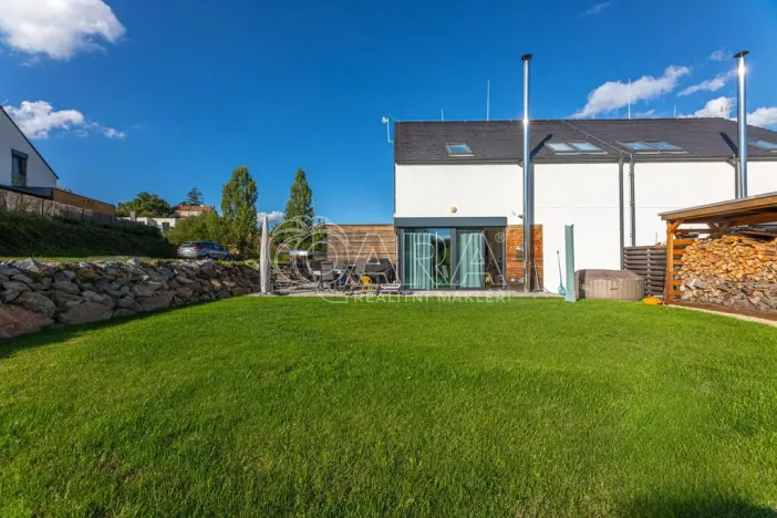 Prodej rodinného domu, Kamenice - Ládví, Lužní, 131 m2