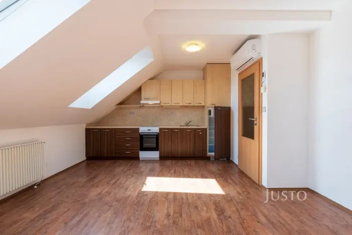Pronájem bytu 2+kk, Staré Město, Hradišťská, 37 m2