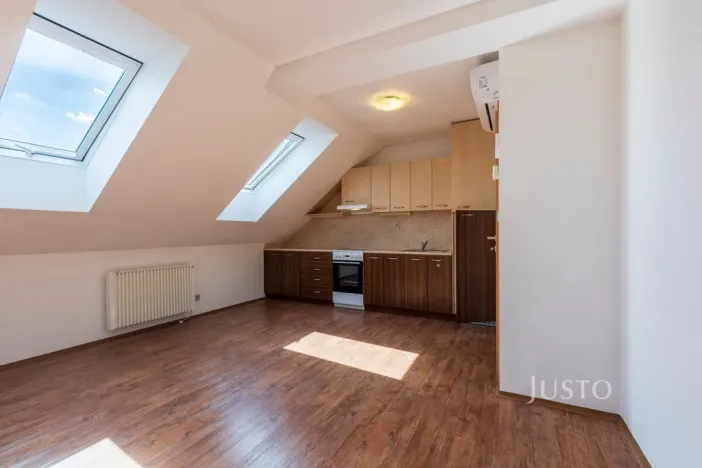 Pronájem bytu 2+kk, Staré Město, Hradišťská, 37 m2