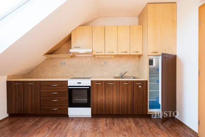Pronájem bytu 2+kk, Staré Město, Hradišťská, 37 m2