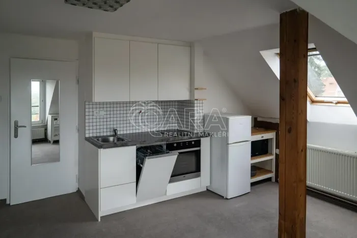 Pronájem bytu 2+kk, Praha - Vokovice, Vokovická, 50 m2