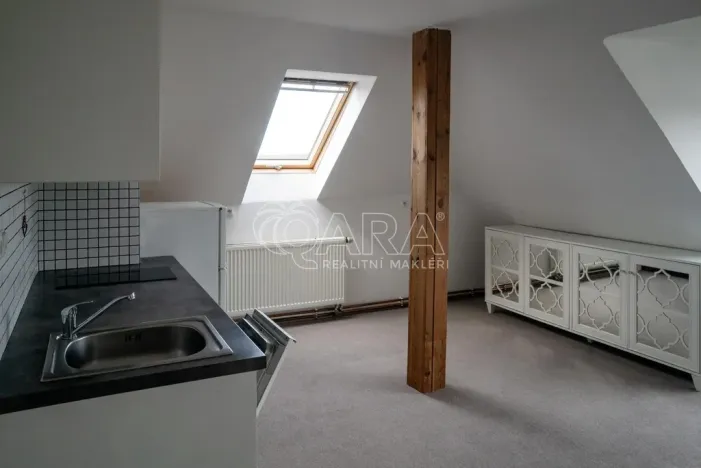 Pronájem bytu 2+kk, Praha - Vokovice, Vokovická, 50 m2