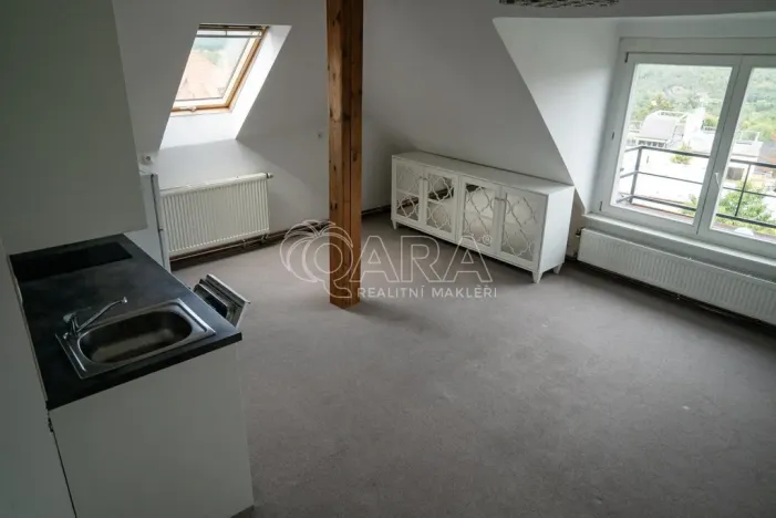 Pronájem bytu 2+kk, Praha - Vokovice, Vokovická, 50 m2