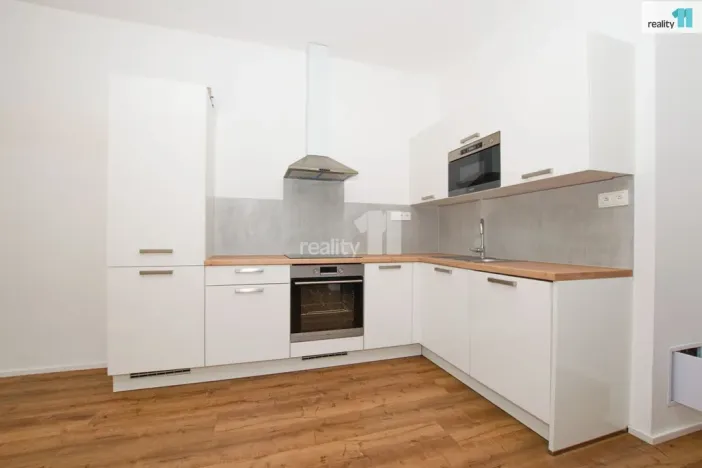 Pronájem bytu 2+kk, Liberec - Liberec II-Nové Město, Chrastavská, 50 m2