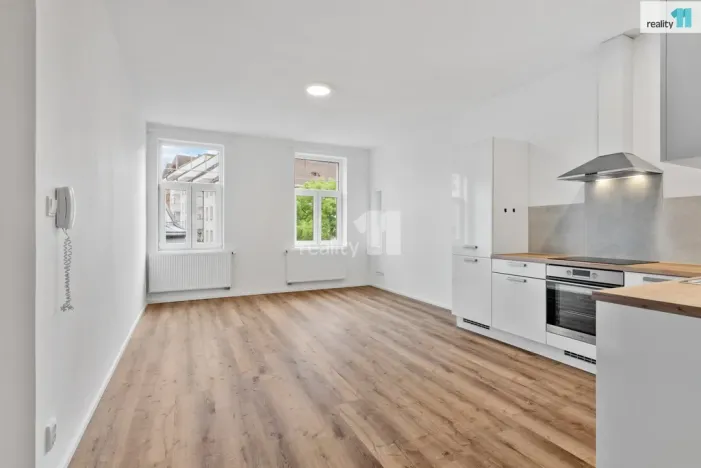 Pronájem bytu 2+kk, Liberec - Liberec II-Nové Město, Chrastavská, 50 m2