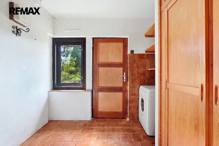Prodej obchodního prostoru, Lomnice nad Popelkou, Komenského, 234 m2