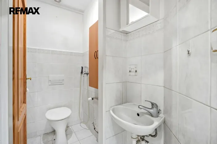 Prodej obchodního prostoru, Lomnice nad Popelkou, Komenského, 234 m2