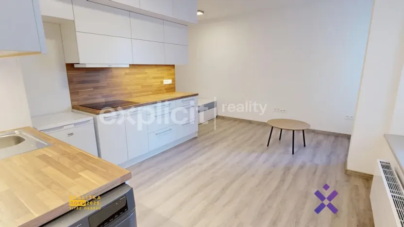 Pronájem bytu 1+kk, Zlín, Lorencova, 32 m2