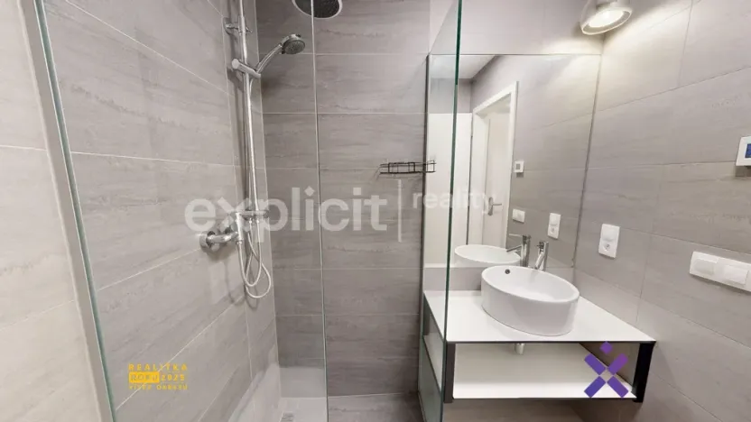 Pronájem bytu 1+kk, Zlín, Lorencova, 32 m2