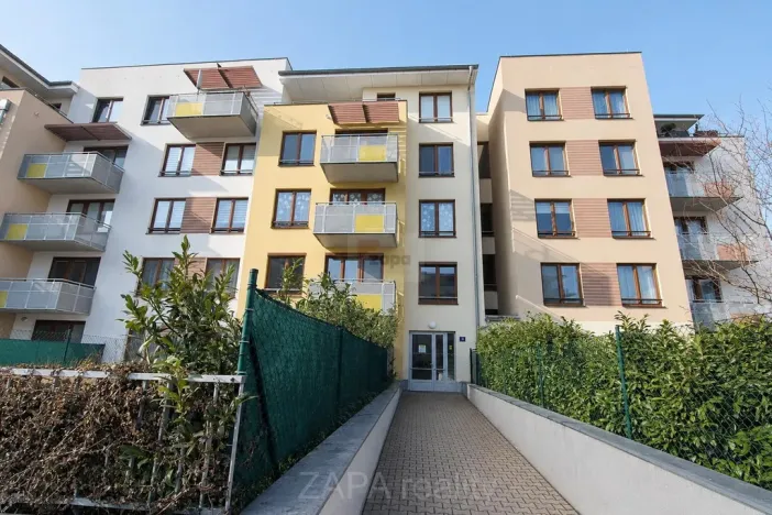 Pronájem bytu 2+kk, Praha - Čakovice, Bermanova, 48 m2