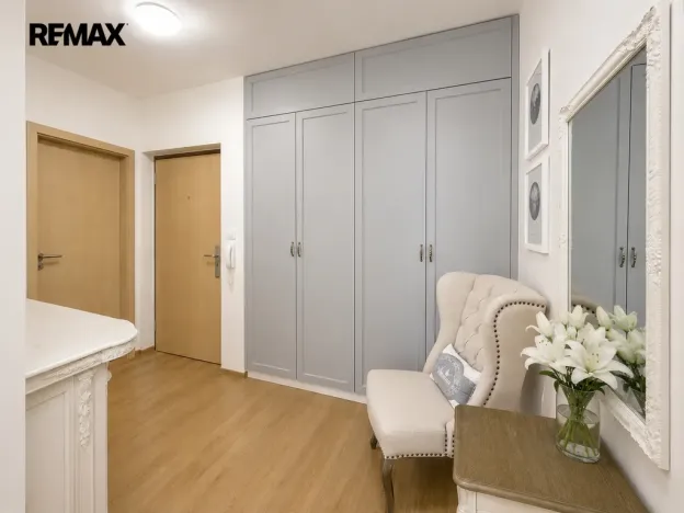 Prodej bytu 3+kk, Praha - Hostavice, U Hostavického potoka, 74 m2