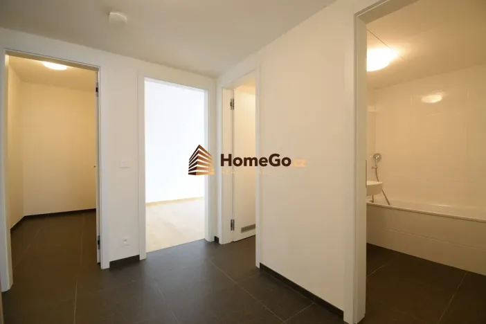 Pronájem bytu 2+kk, Praha - Modřany, Kolmanova, 67 m2