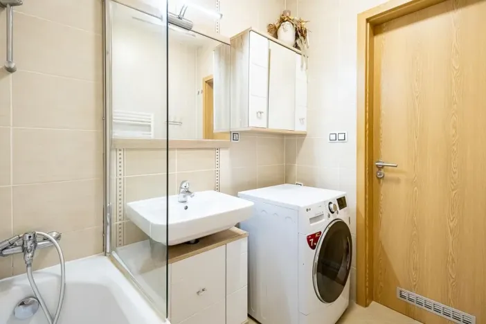 Pronájem bytu 2+kk, Praha - Letňany, Chlebovická, 56 m2