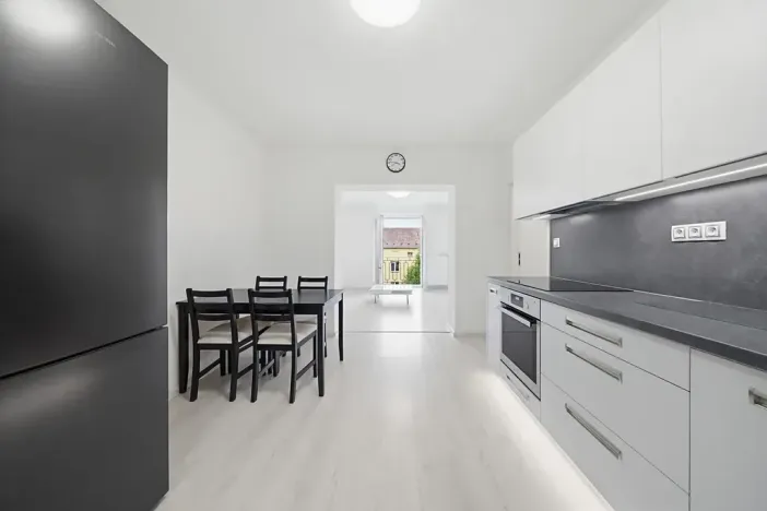 Pronájem bytu 2+kk, Ostrov, Halasova, 55 m2