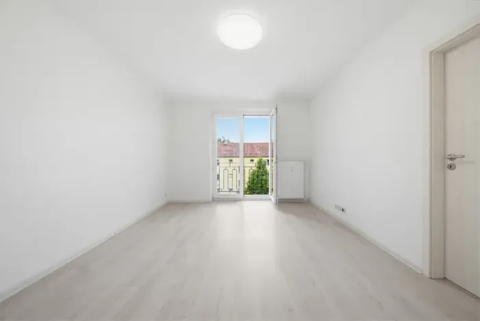 Pronájem bytu 2+kk, Ostrov, Halasova, 55 m2