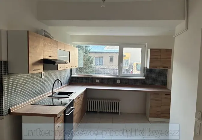 Pronájem bytu 2+1, Praha - Dolní Chabry, 58 m2