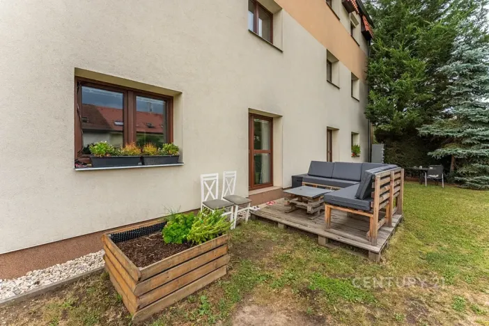 Prodej bytu 2+kk, Praha - Újezd nad Lesy, Velebného, 56 m2