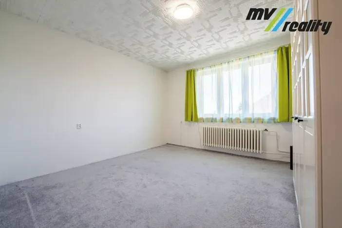 Prodej rodinného domu, Městec Králové, Třešňová, 300 m2