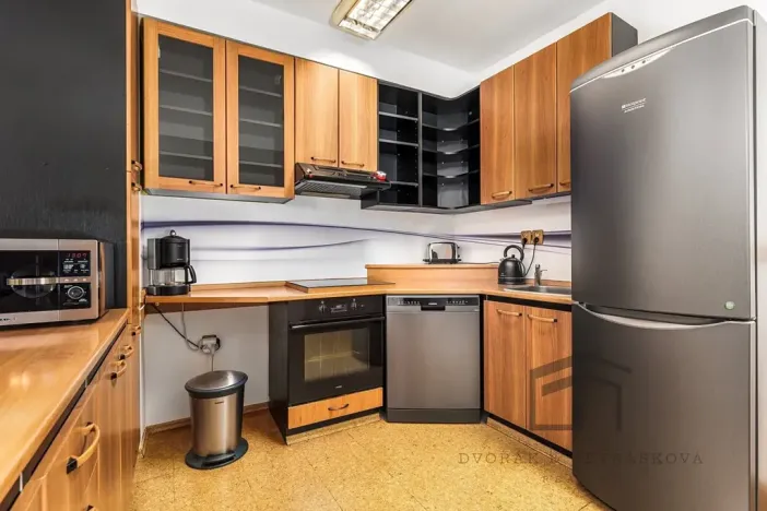 Pronájem bytu 3+kk, Praha - Černý Most, náměstí Plukovníka Vlčka, 86 m2