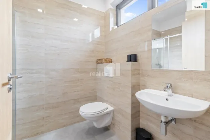 Pronájem bytu 3+kk, Praha - Benice, 105 m2
