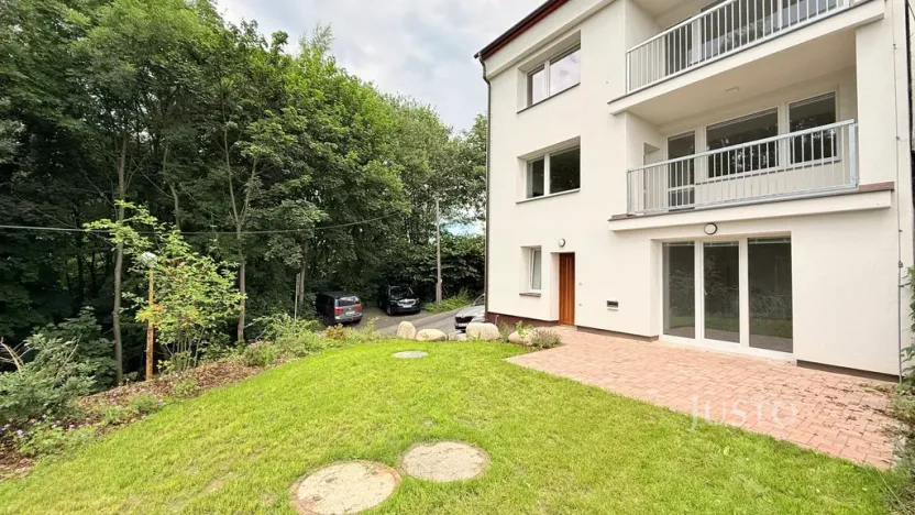 Pronájem bytu 1+1, Liberec - Liberec IV-Perštýn, U Krematoria, 65 m2