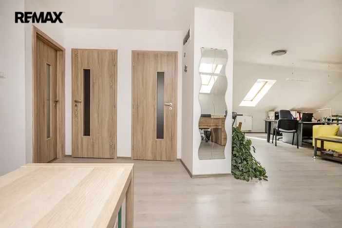 Pronájem kanceláře, Písek, Chelčického, 75 m2