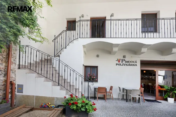 Pronájem kanceláře, Písek, Chelčického, 75 m2