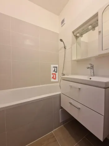 Pronájem bytu 2+1, Moravský Beroun, náměstí 9. května, 51 m2
